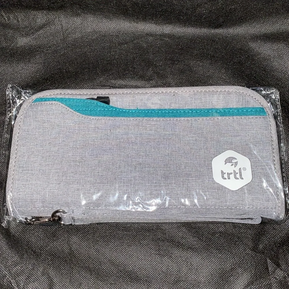 NWT trtl Travel Wallet - Picture 5 of 5